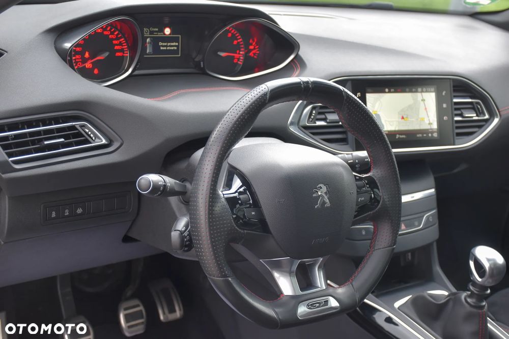Peugeot 308 SW 1.6 e-THP GT S&S - 23
