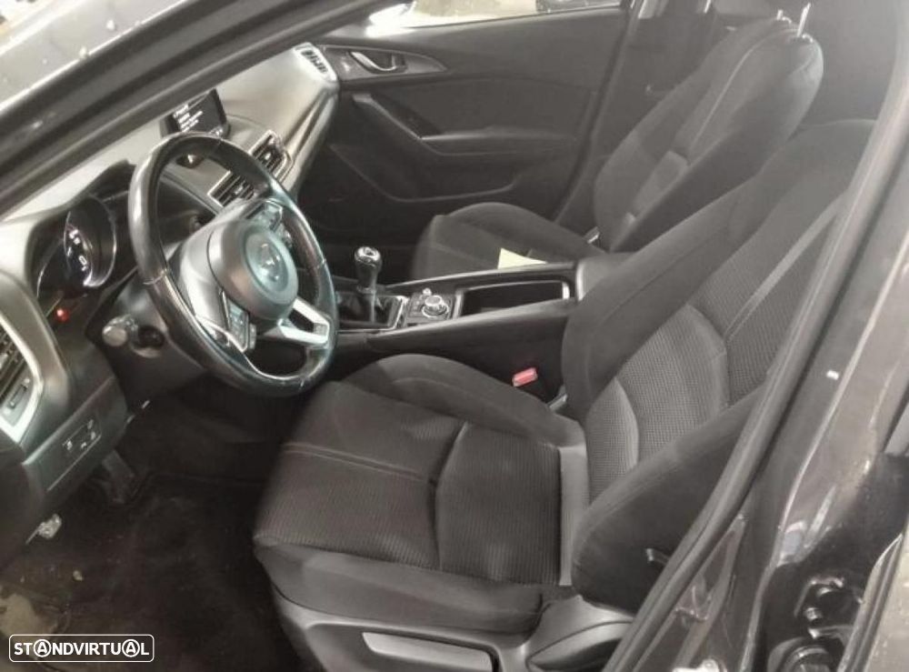 Mazda 3 Hatchback - 3