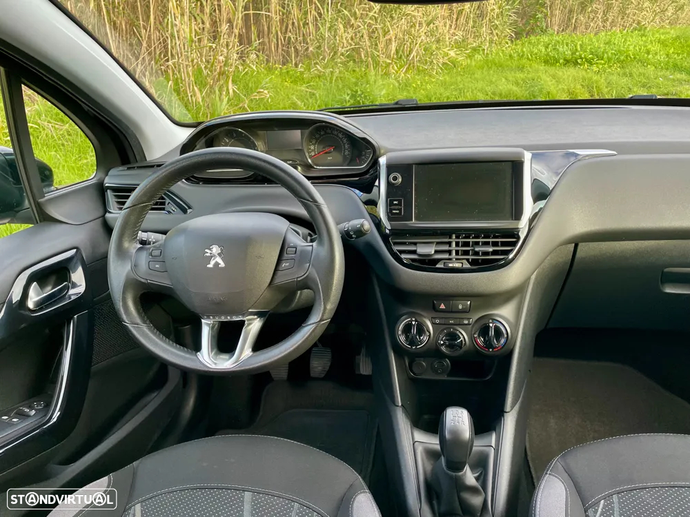 Peugeot 208 1.2 PureTech Access - 21