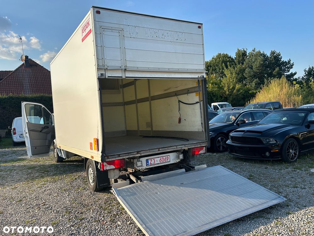 Mercedes-Benz Sprinter - 9