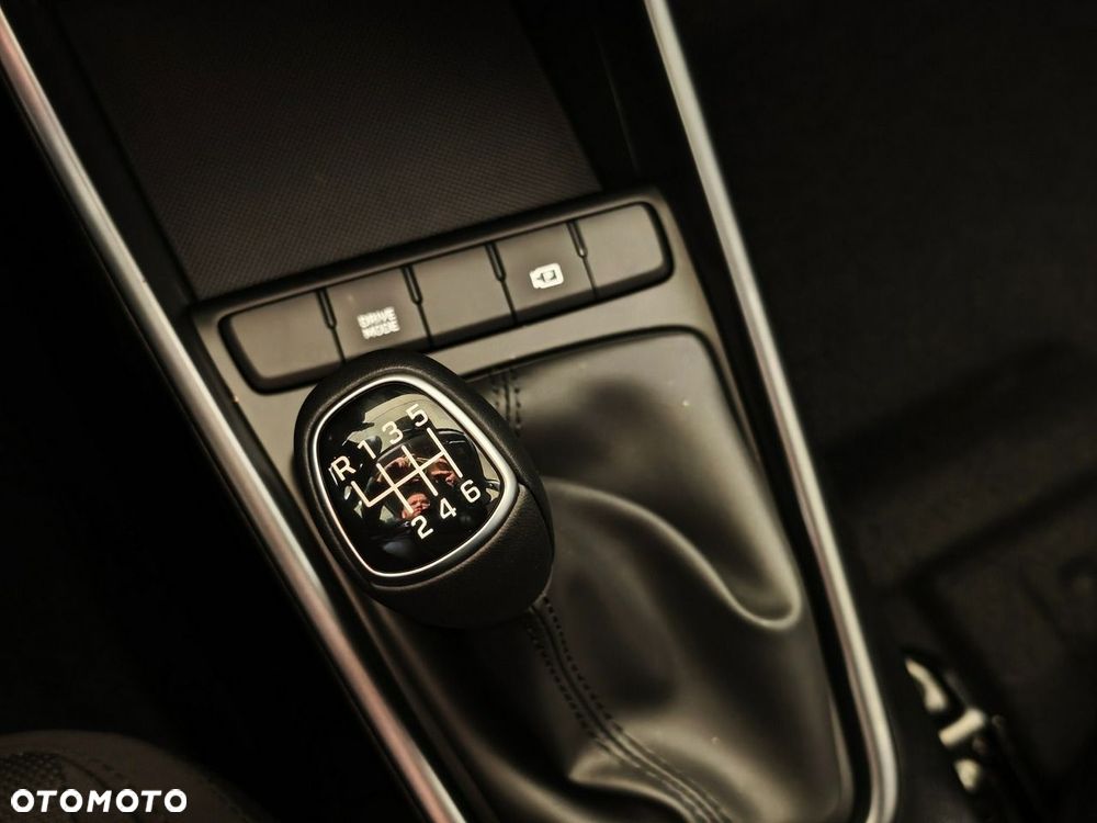 Hyundai i20 - 13