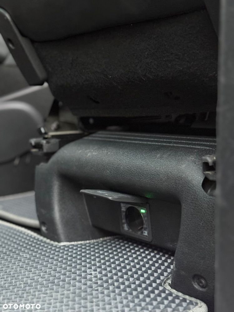 Peugeot Traveller - 19