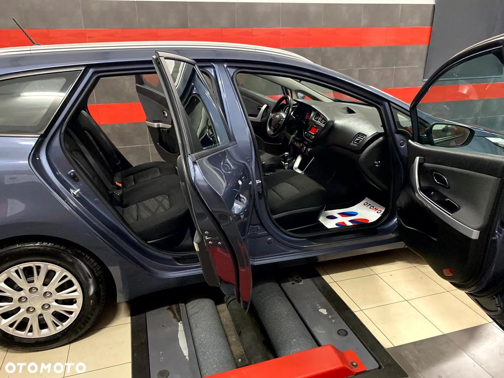 Kia Ceed 1.6 GDI Vision - 20