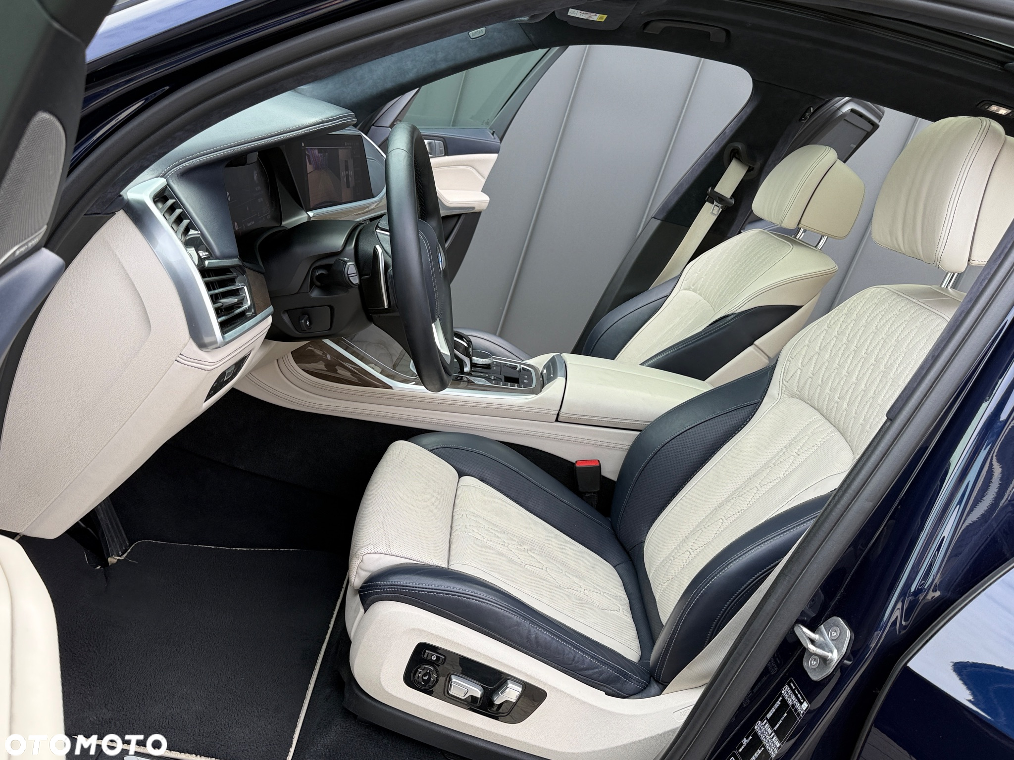 BMW X7 xDrive40i - 9