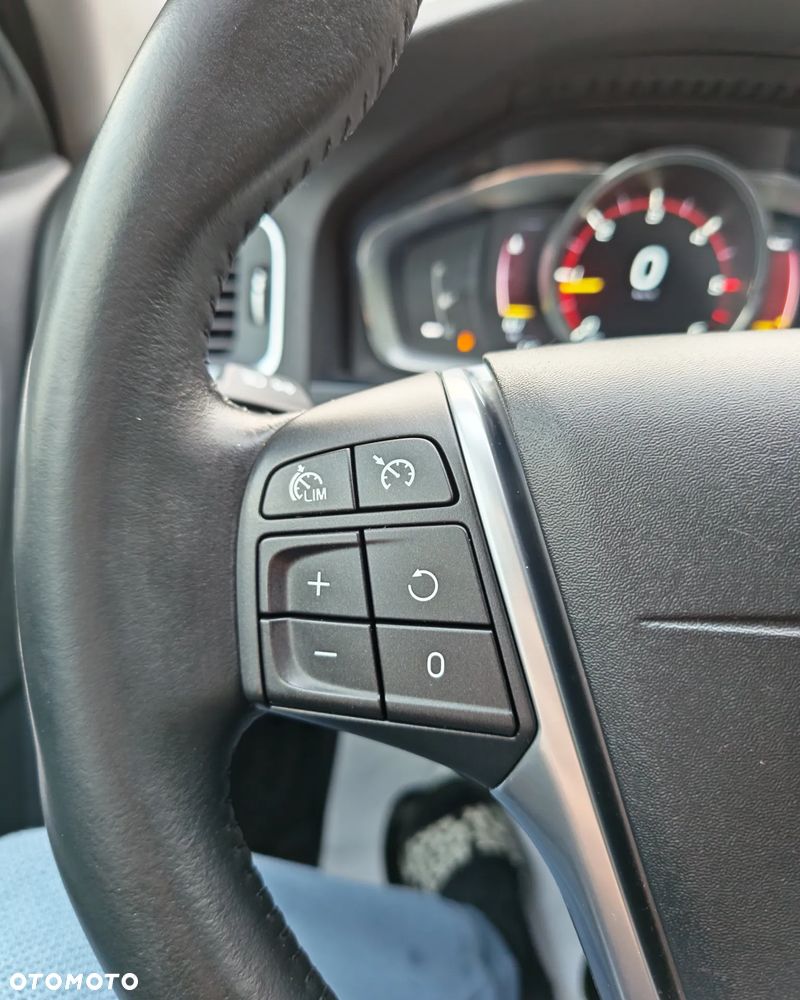 Volvo V60 Cross Country D4 Geartronic Summum - 20