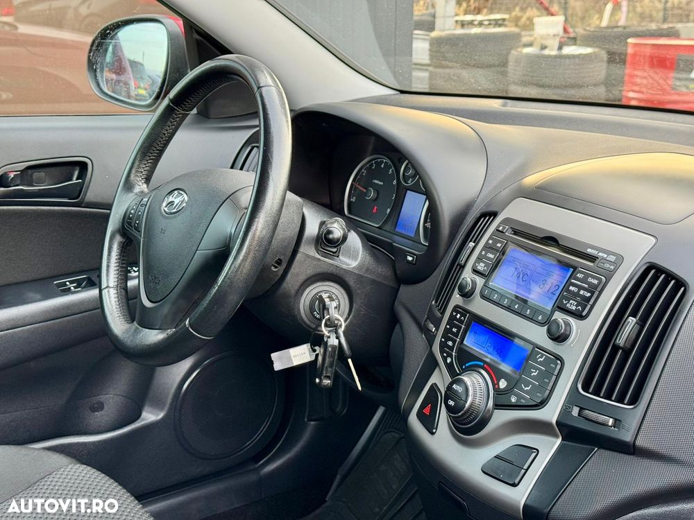 Hyundai i30 i30cw 1.4 blue Comfort - 8