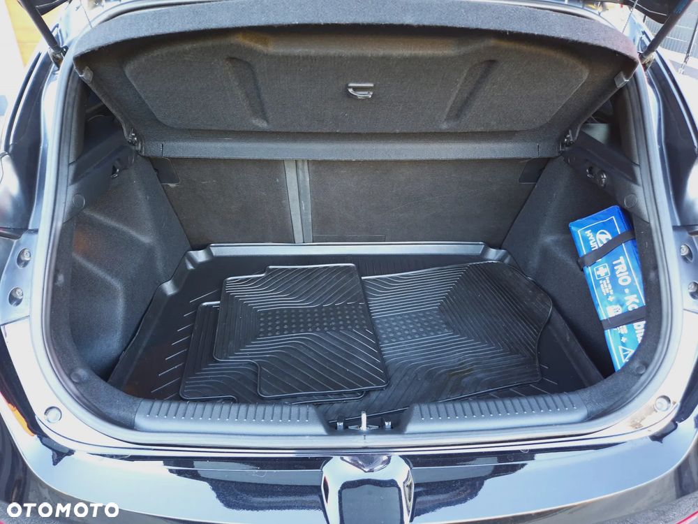 Hyundai i30 1.6 T GDI Turbo - 28
