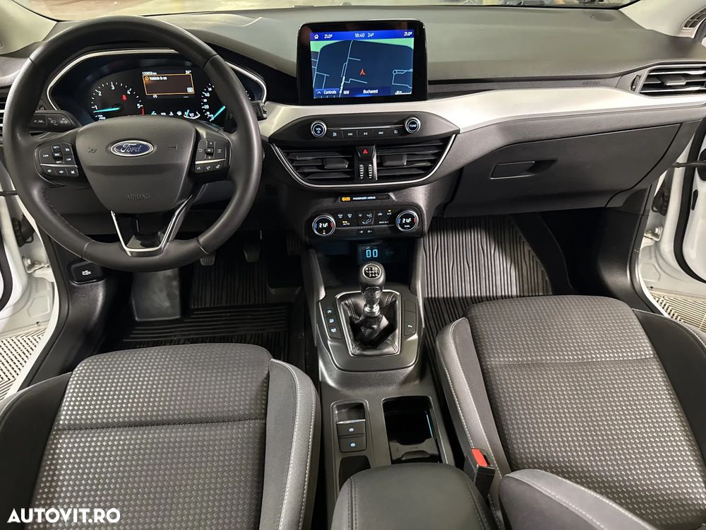 Ford Focus - 10