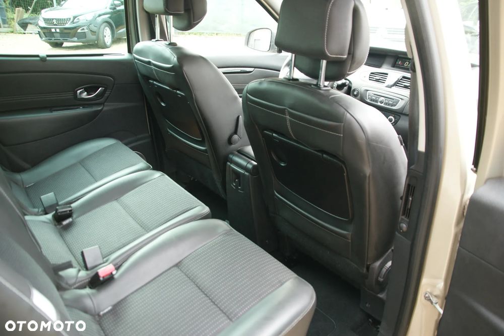 Renault Scenic 1.6 16V Authentique - 12