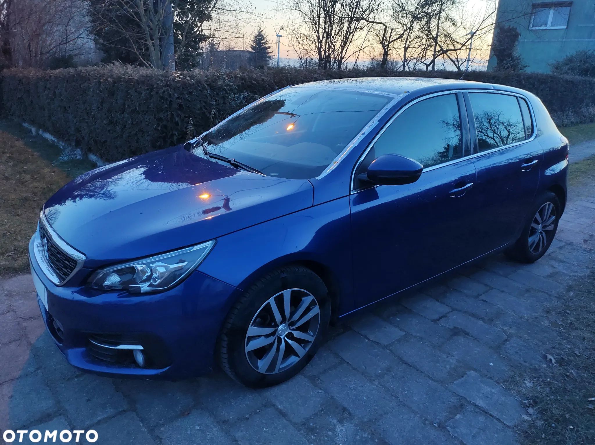 Peugeot 308 1.2 PureTech Allure S&S - 1