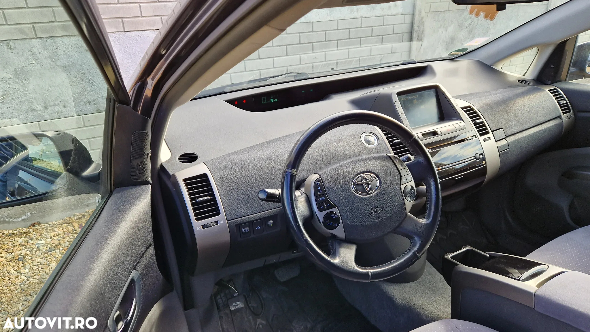 Toyota Prius - 14