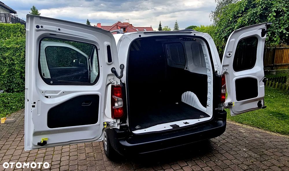 Opel COMBO - 9