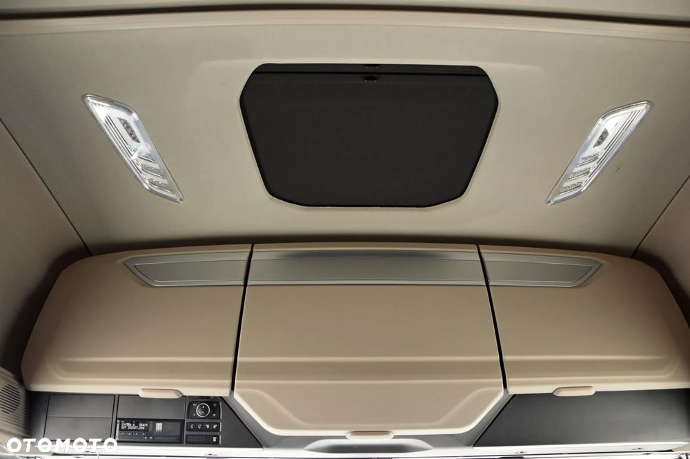 DAF XG+ 530 / ZF INTARDER / KLIMA POST. / FULL LED / ALUFELGI / - 28