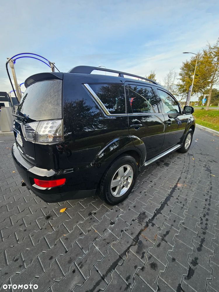 Mitsubishi Outlander 2.0 Intense + NAVI 2WD EU5 - 12