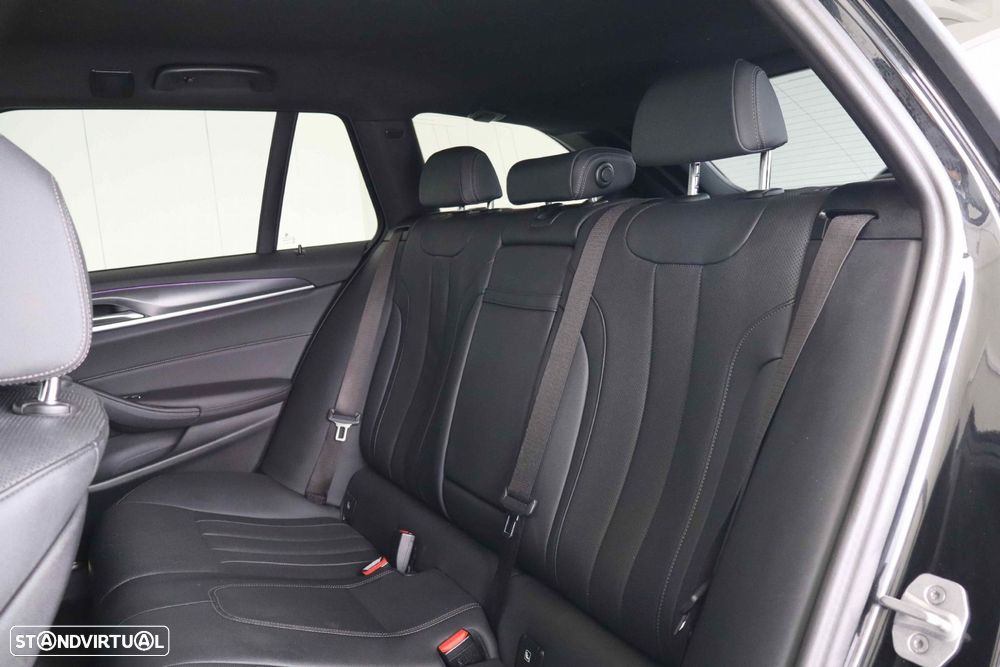 BMW 520 d Pack Desportivo M Auto - 38