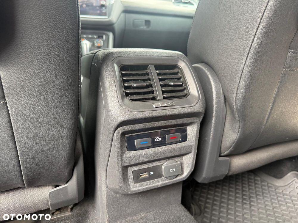 Volkswagen Tiguan Allspace 2.0 TSI 4Mot Highline DSG - 32
