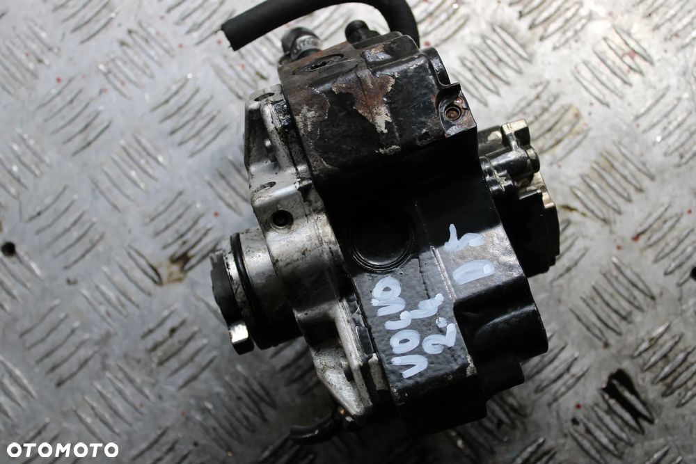 Pompa wtryskowa volvo 2,4 d5 8689590/91 cema sztuka - 7
