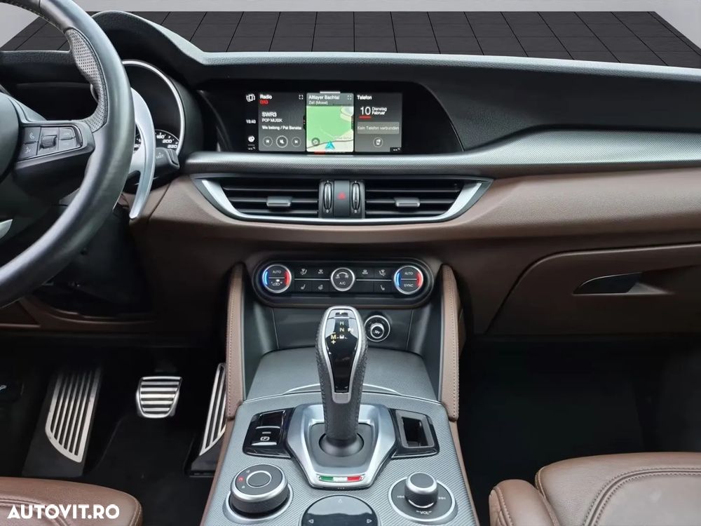 Alfa Romeo Stelvio 2.0 Turbo 16V AT8-Q4 Veloce - 8