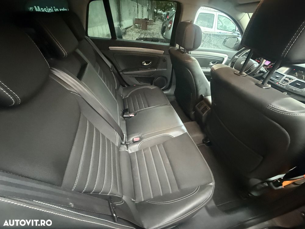 Renault Laguna dCi 110 FAP Bose Edition - 8