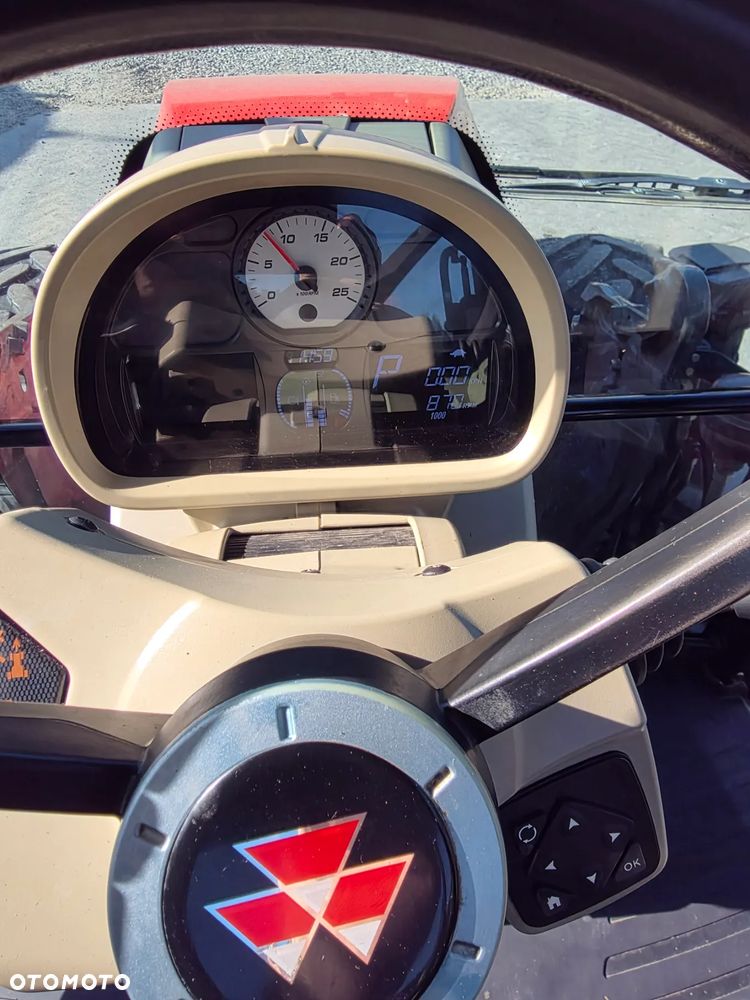 Massey Ferguson 5712 SL DYNA 4 - 13