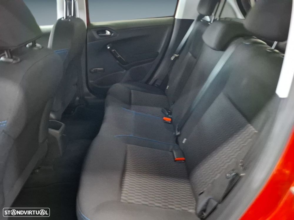Peugeot 208 1.2 PureTech Signature - 14