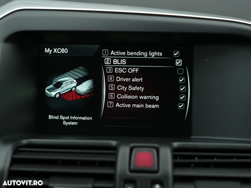 Volvo XC 60 D4 Geartronic Summum - 32
