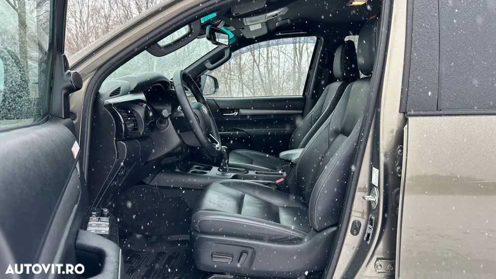 Toyota Hilux 2.8D 204CP 4x4 Double Cab AT Invincible Color Edition - 16