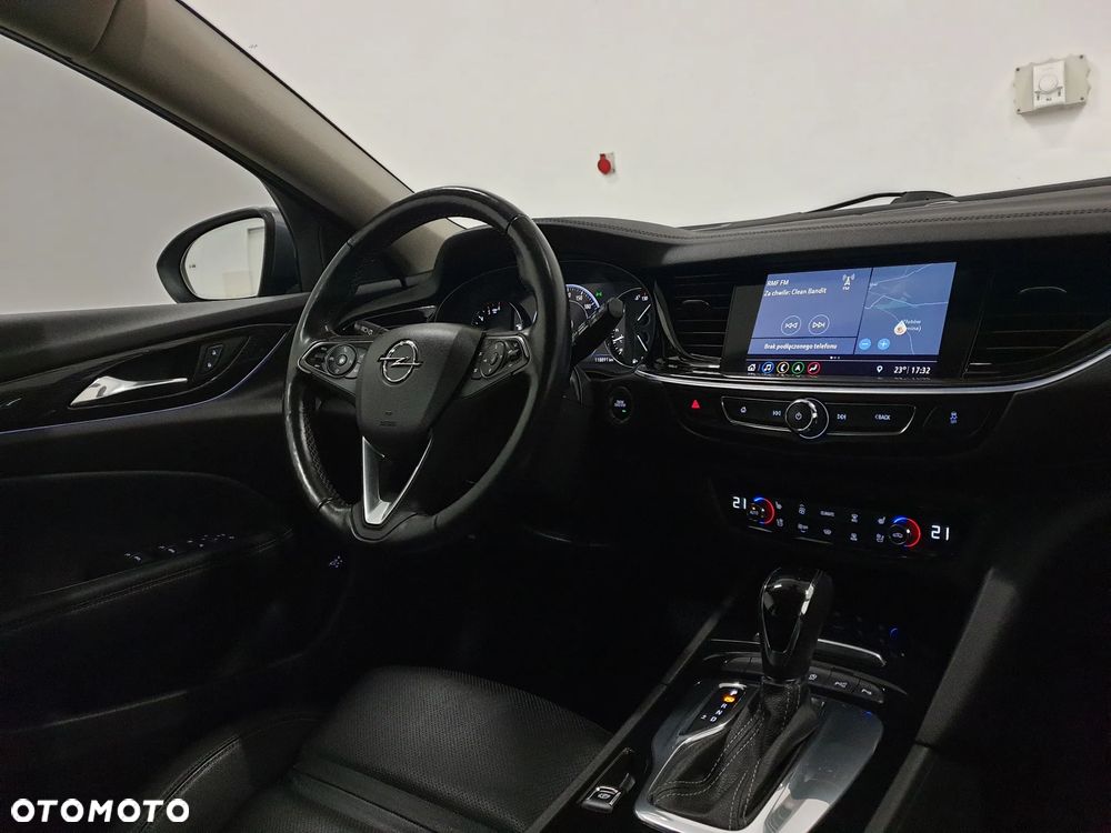 Opel Insignia Sports Tourer 2.0 Diesel Automatik Innovation - 2