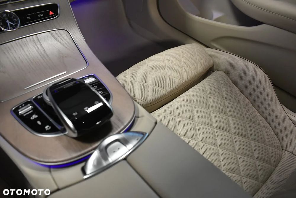 Mercedes-Benz Klasa E - 17