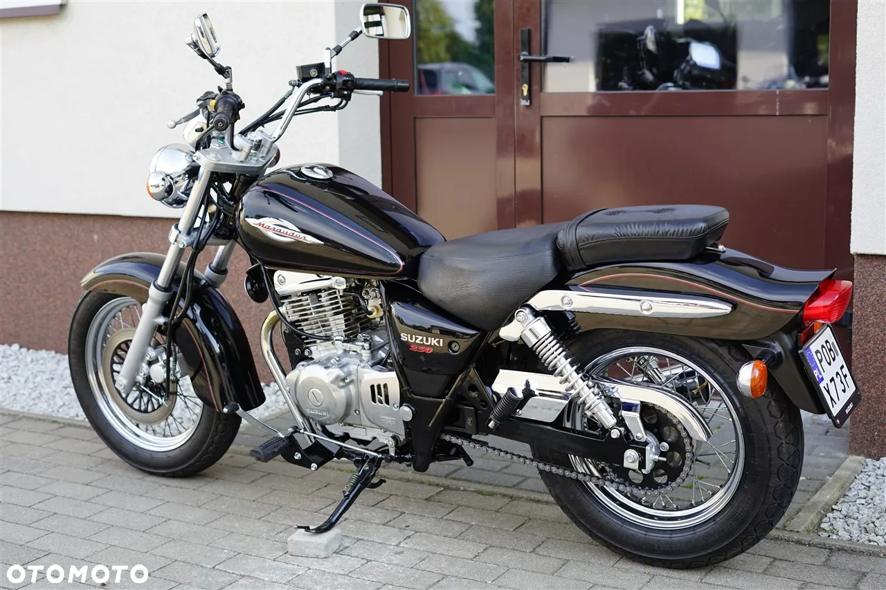 Suzuki GZ - 18