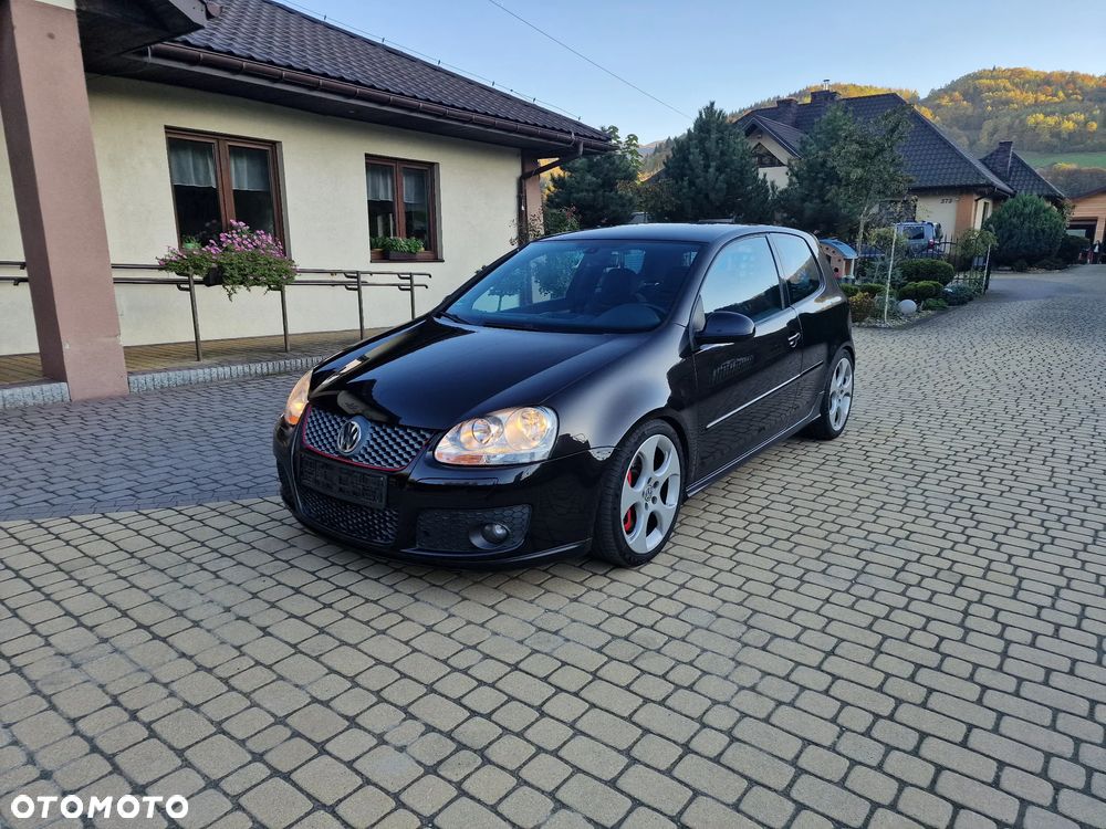 Volkswagen Golf 2.0 GTI - 1