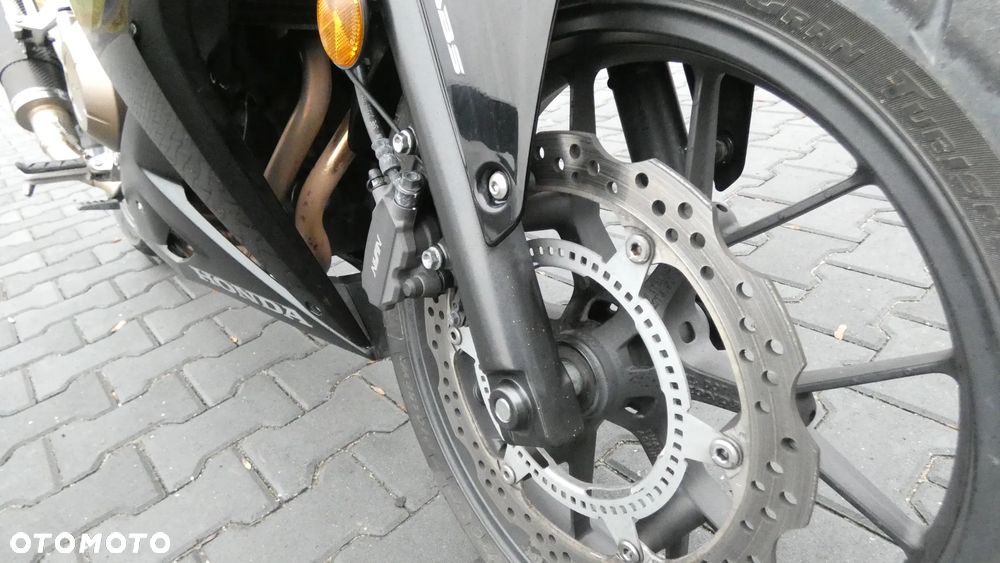 Honda CBR - 23
