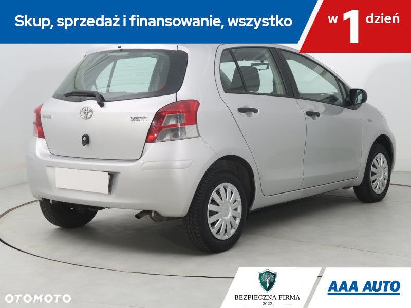 Toyota Yaris - 7