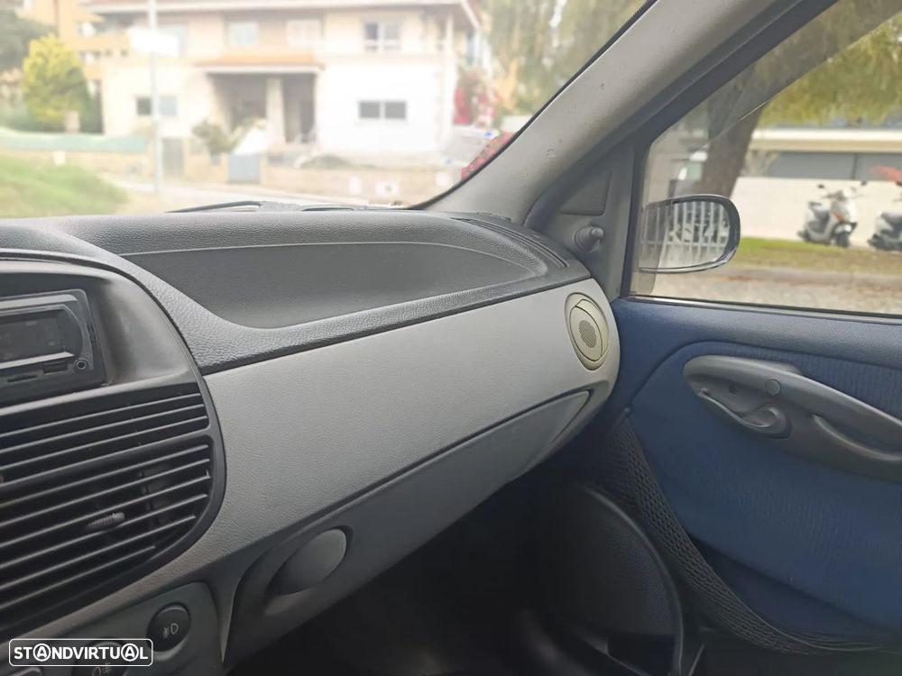 Fiat Punto 1.2 16V ELX - 20