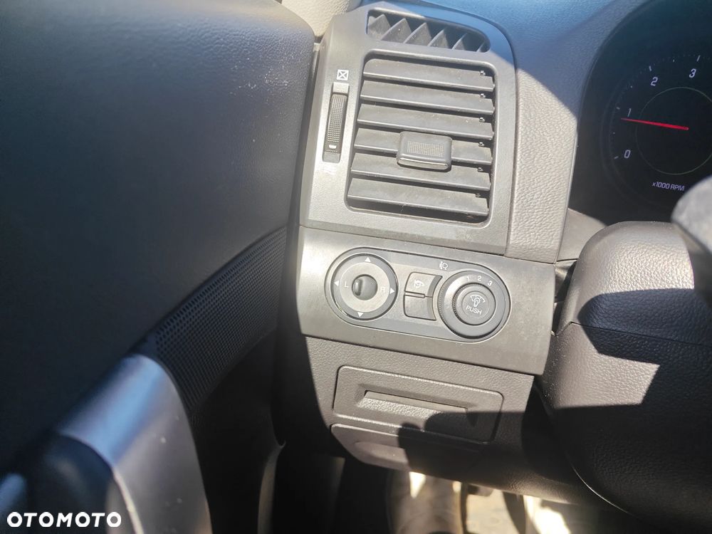 Chevrolet Captiva 2.0 d LS - 28