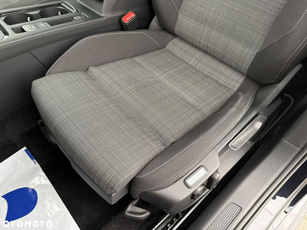 Volkswagen Passat - 18