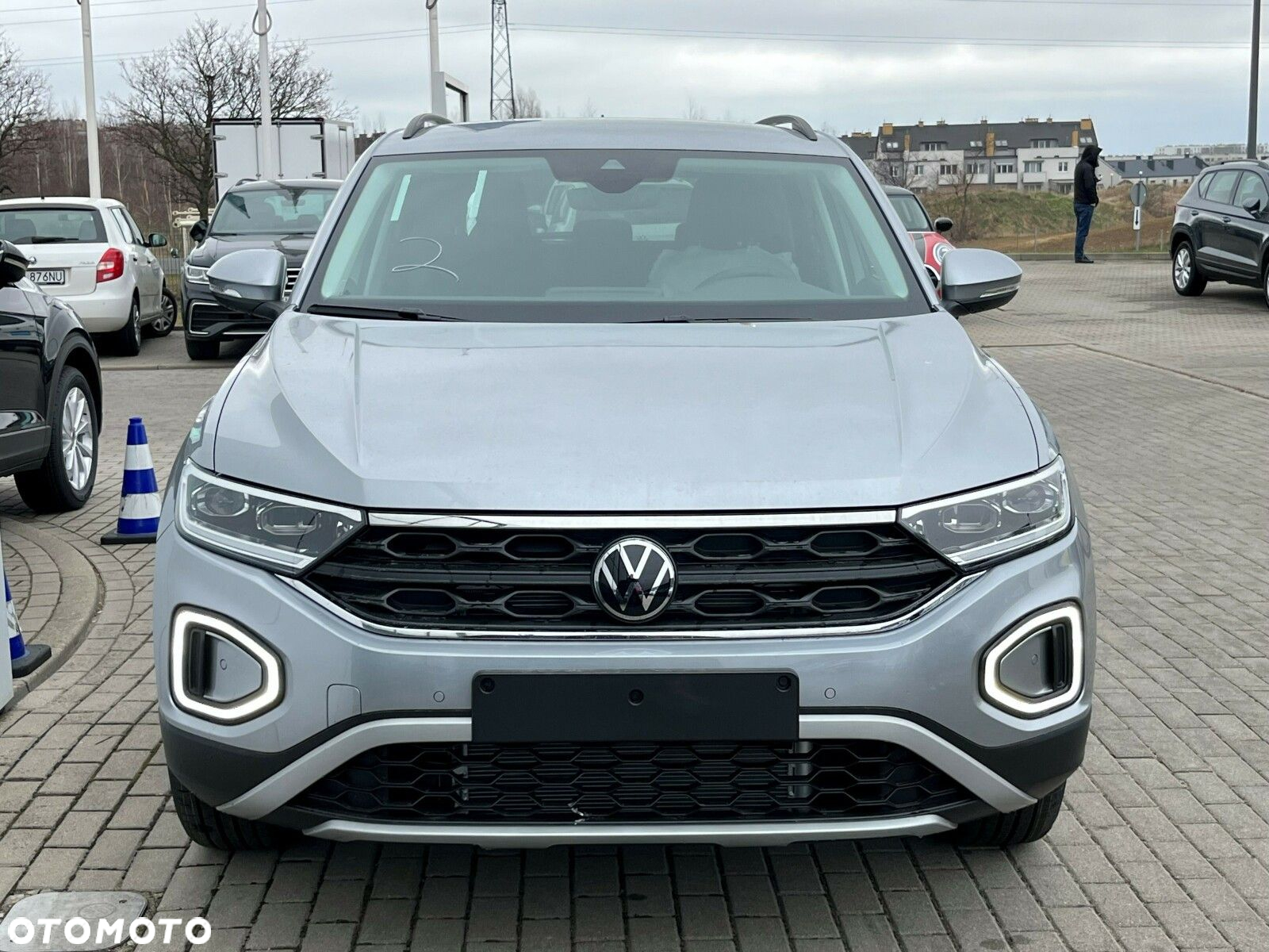 Volkswagen T-Roc - 4