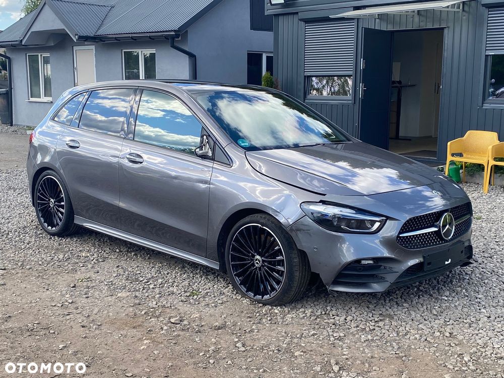 Mercedes-Benz Klasa B 220 4-Matic AMG Line 7G-DCT - 4