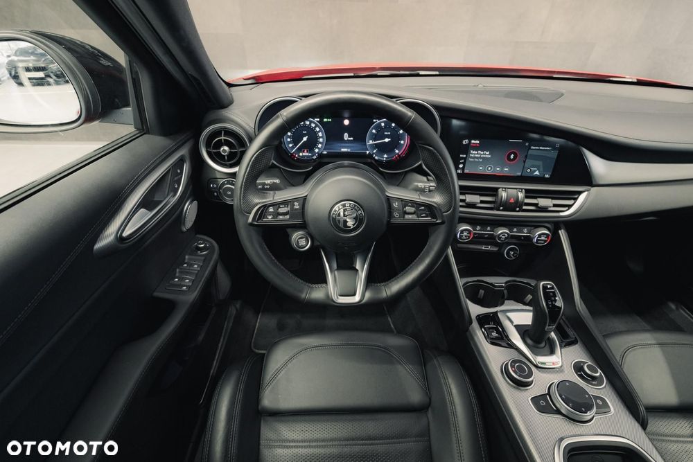 Alfa Romeo Giulia 2.0 Turbo Veloce Q4 - 12