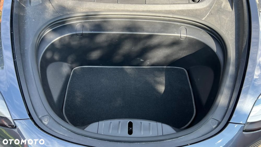 Tesla Model 3 Langstreckenbatterie Allradantrieb Dual Motor Performance - 24