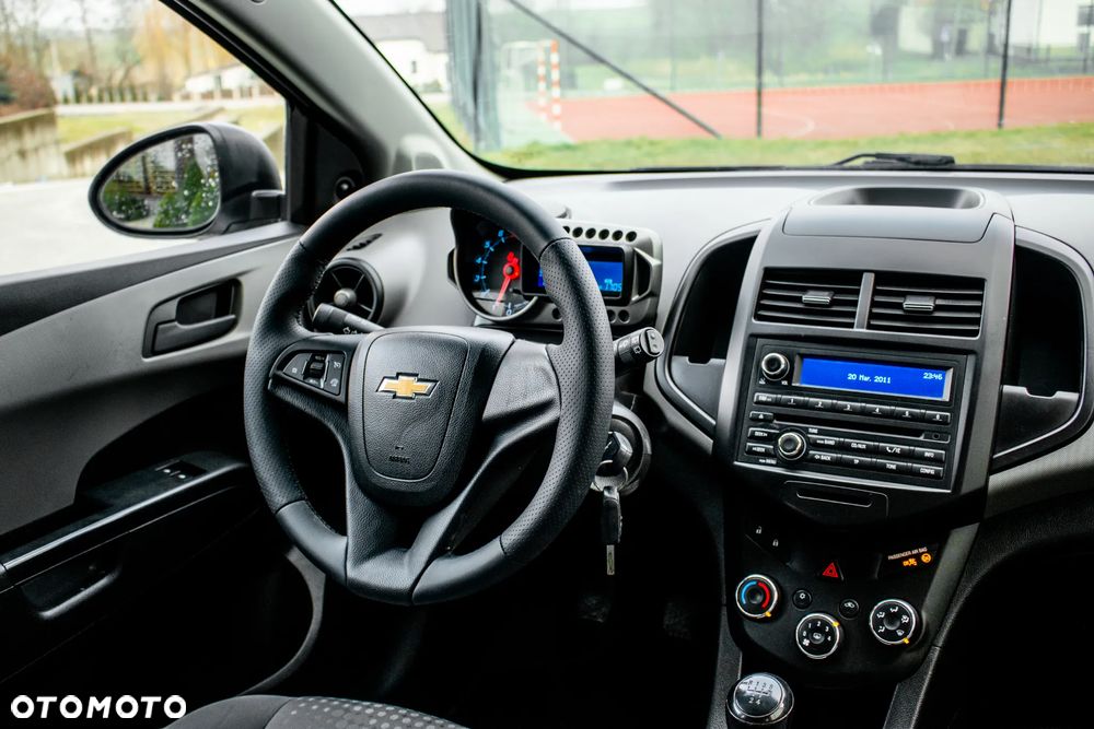 Chevrolet Aveo 1.2 LS - 26