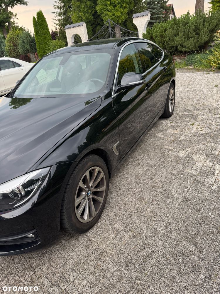 BMW Seria 3 318d Edition M Sport Shadow - 2