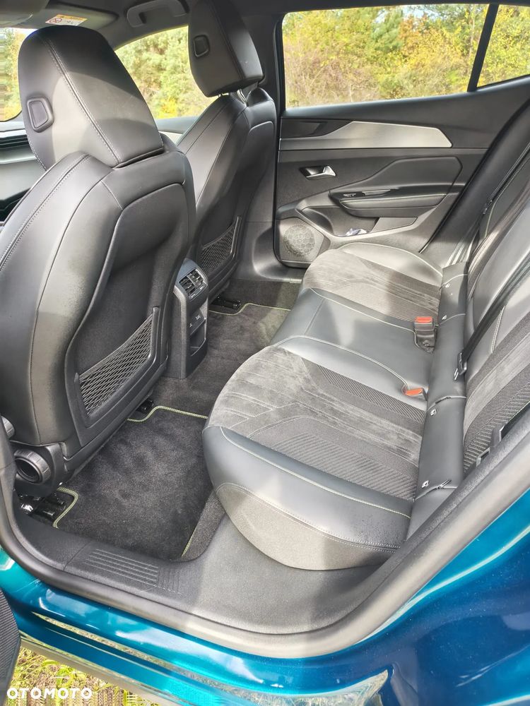 Peugeot 408 - 7