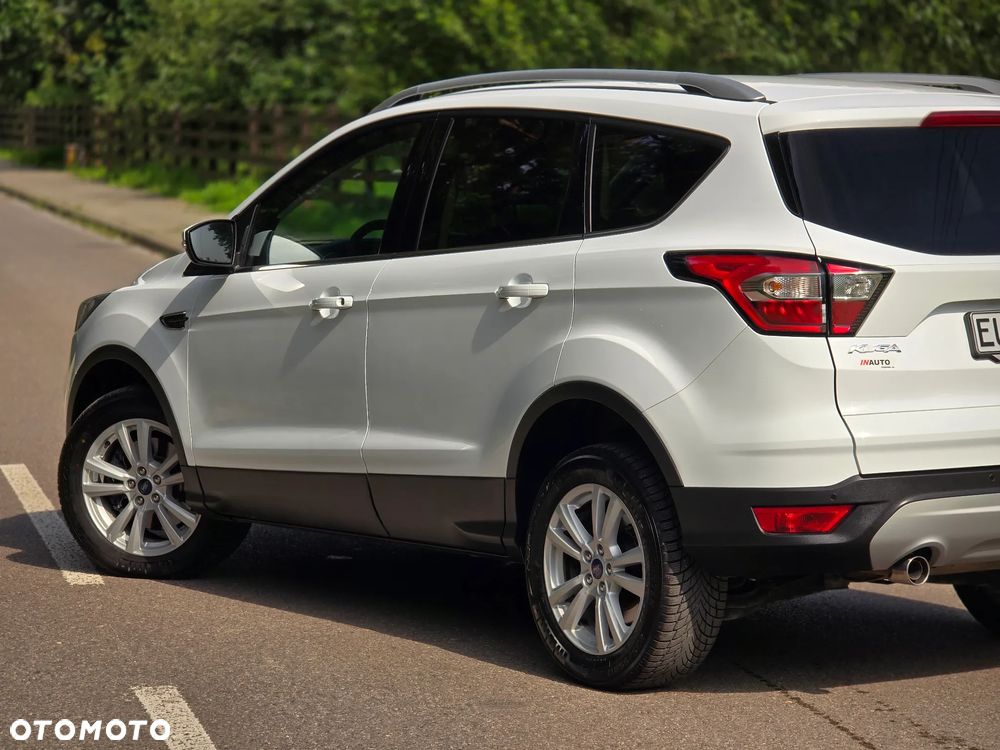 Ford Kuga 2.0 TDCi 4x4 Titanium - 40