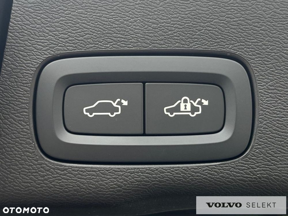 Volvo XC 60 - 30