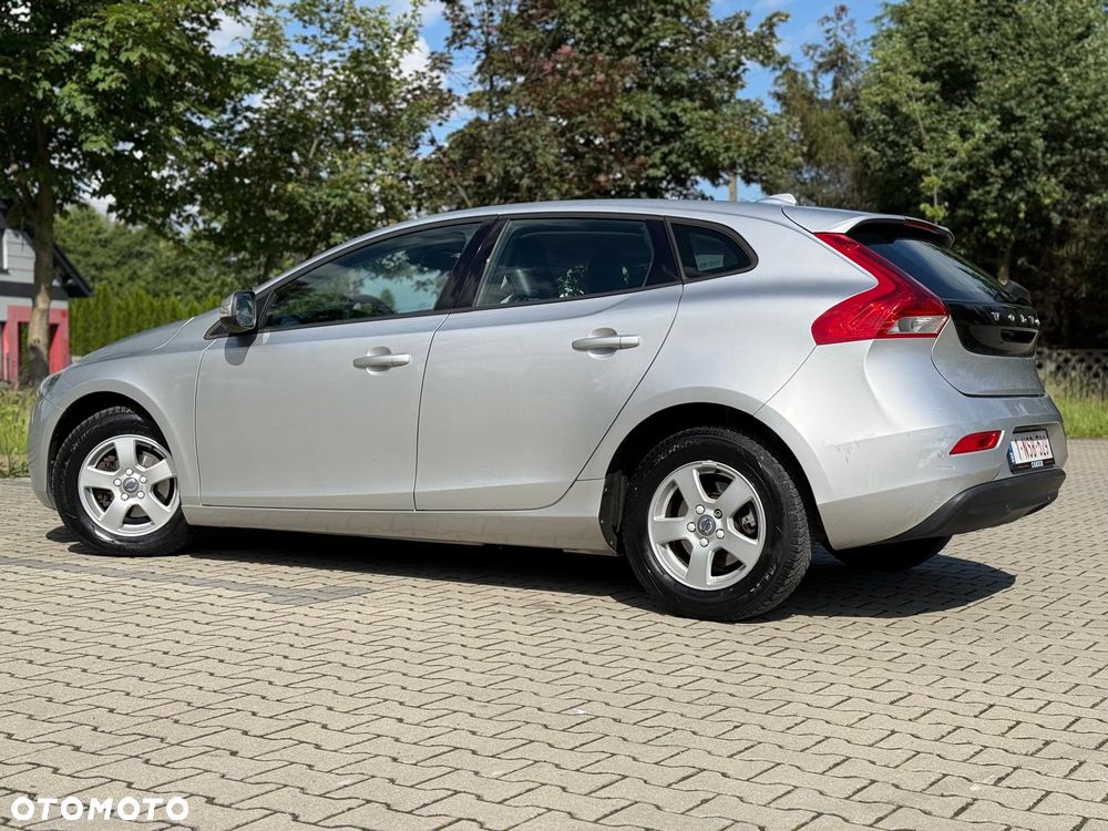 Volvo V40 D2 Momentum - 11