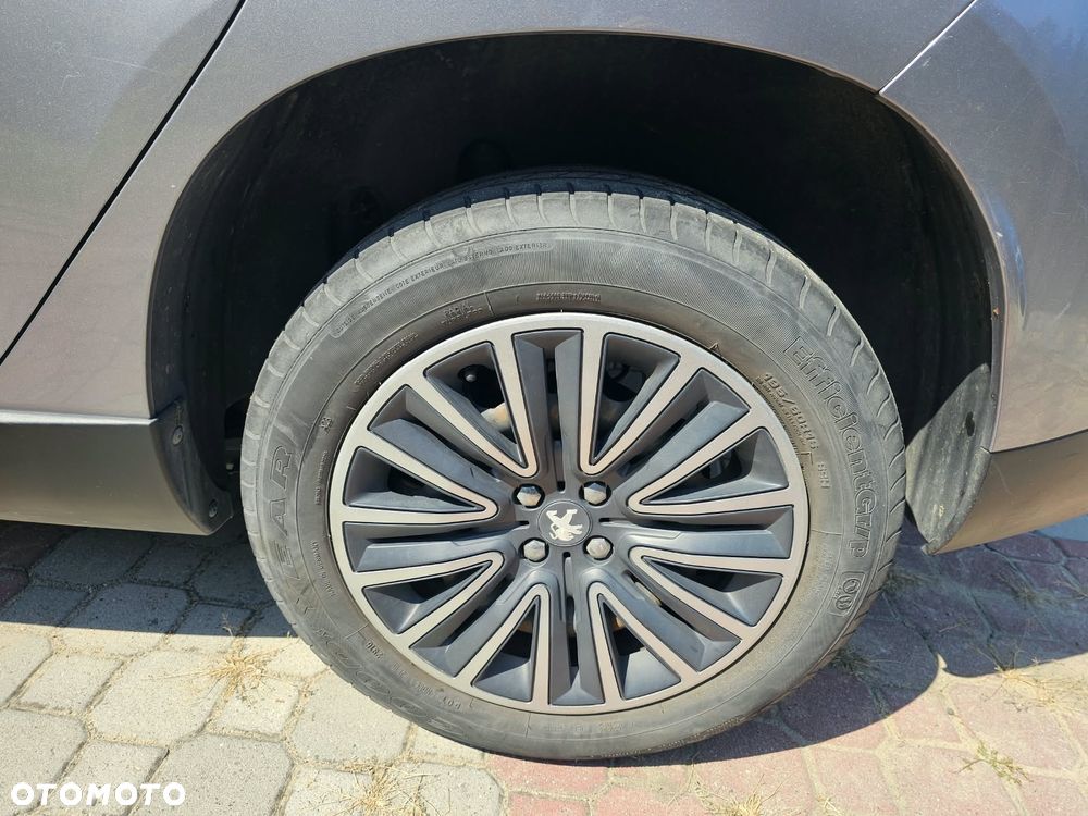 Peugeot 2008 1.2 Pure Tech Active S&S - 12