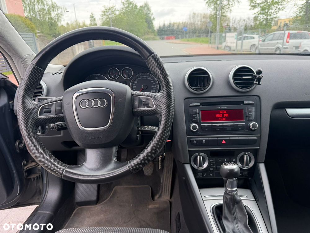 Audi A3 Sportback 2.0 TDI Ambiente - 15