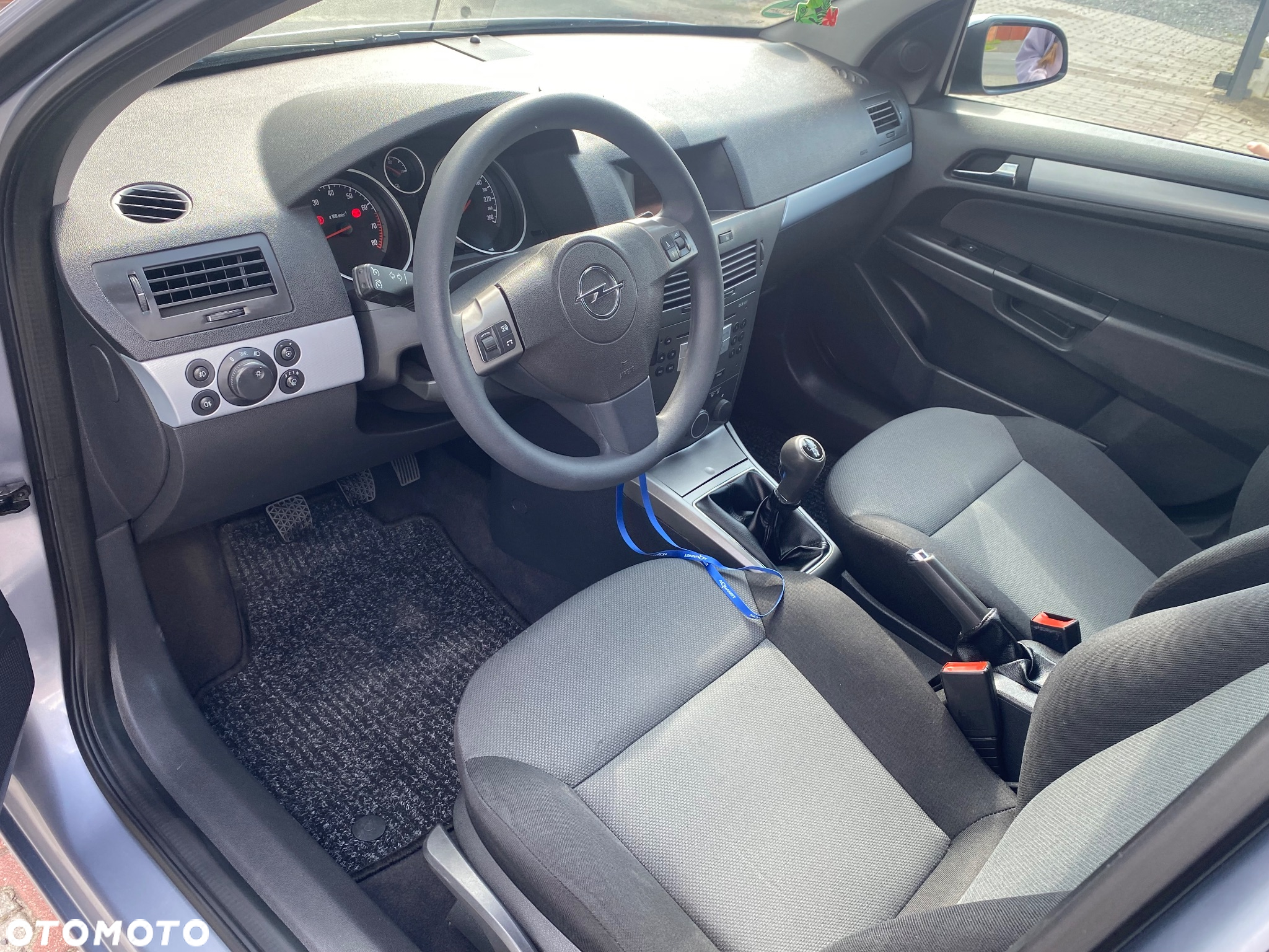 Opel Astra 1.6 Caravan - 21