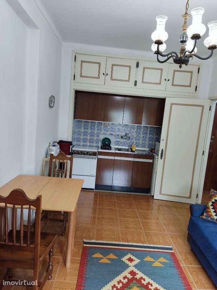 Centro de Coimbra - Bonito Apartamento T1 / Beautiful T1 Apartment - Grande imagem: 2/14